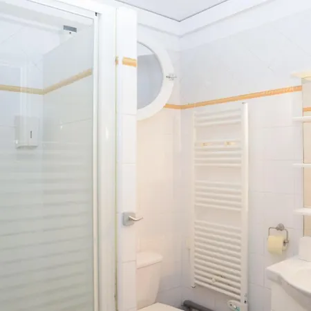 A Voir Studio - De 300 M De La Plage Des Sablettes