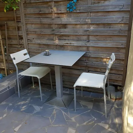 A Voir Studio - De 300 M De La Plage Des Sablettes 아파트